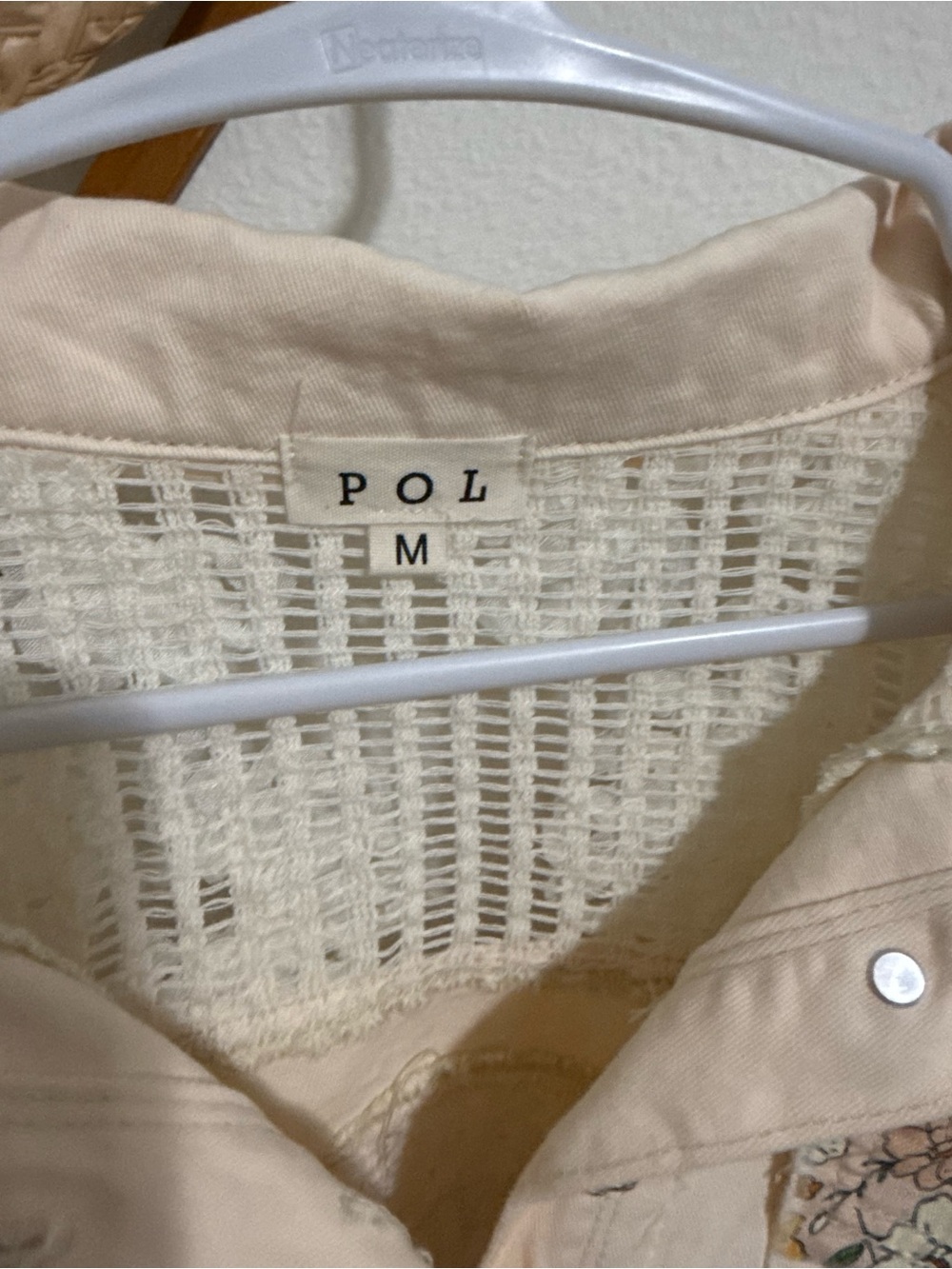 POL Cream Patchwork Button-Down Shirt with Floral Panels - Picture 3 of 3
